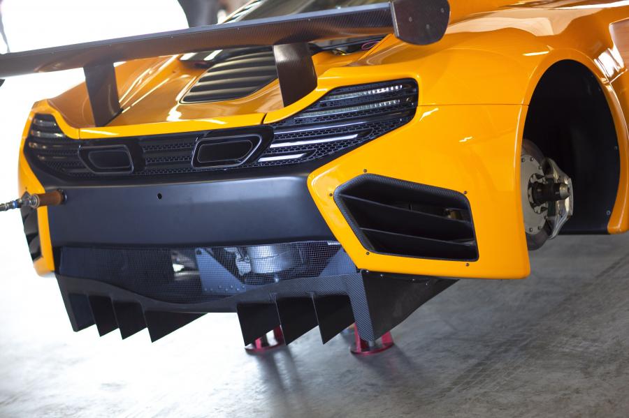  McLaren MP4-12C GT3 2011 года  (фото 37 из 107)